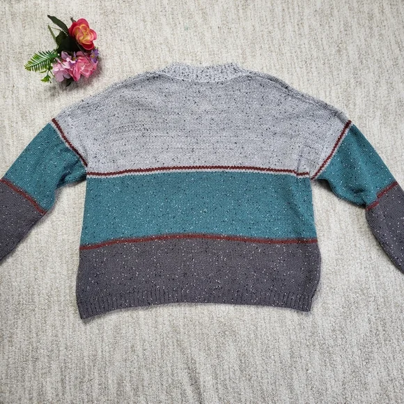 SHEIN grey and teal color block v-neck oversized sweater - Picture 2 of 6